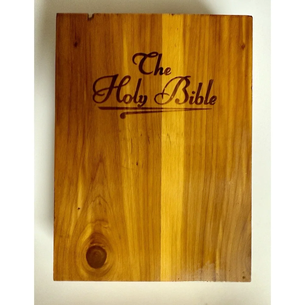VTG 1950's White Memorial‎ Bible W/Concordance From Union In Cedar Box